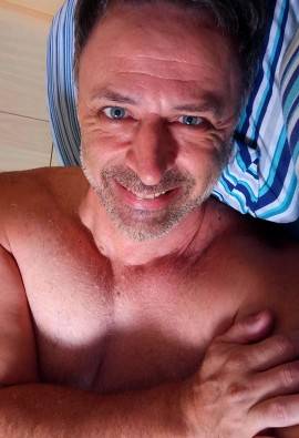 Attractive man Joao from Brazil age 61